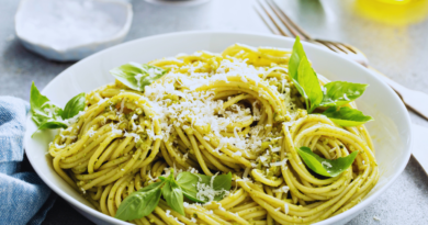 Macarrão de abobrinha ao pesto