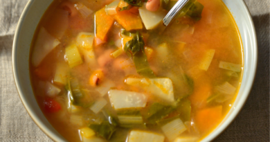 Sopa de feijão branco com legumes