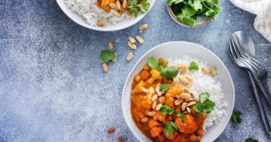 Curry de Grão de Bico com Arroz de Couve-flor