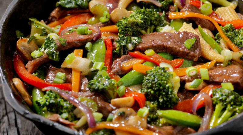 Stir-fry de Frango com Brócolis e Castanhas