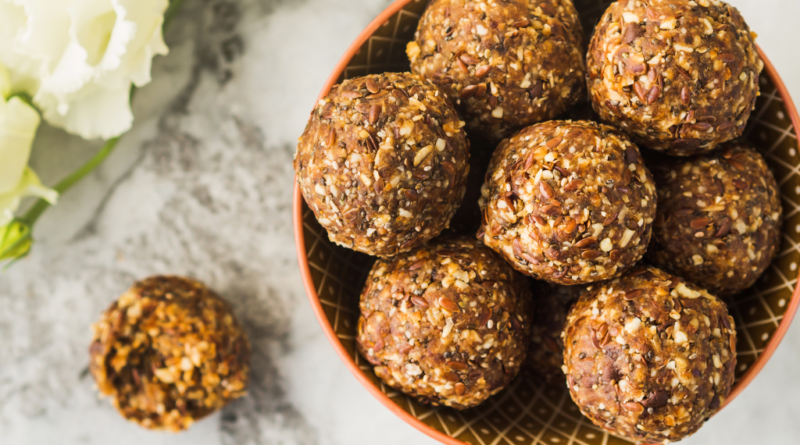 Bombons proteicos de manteiga de amendoim